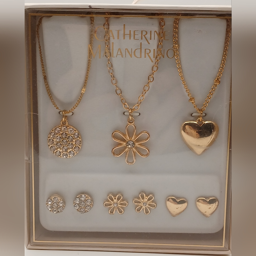 Catherine Malandrino Triple Necklace Earring Set Daisy Heart Round Crystal Nwt 28$